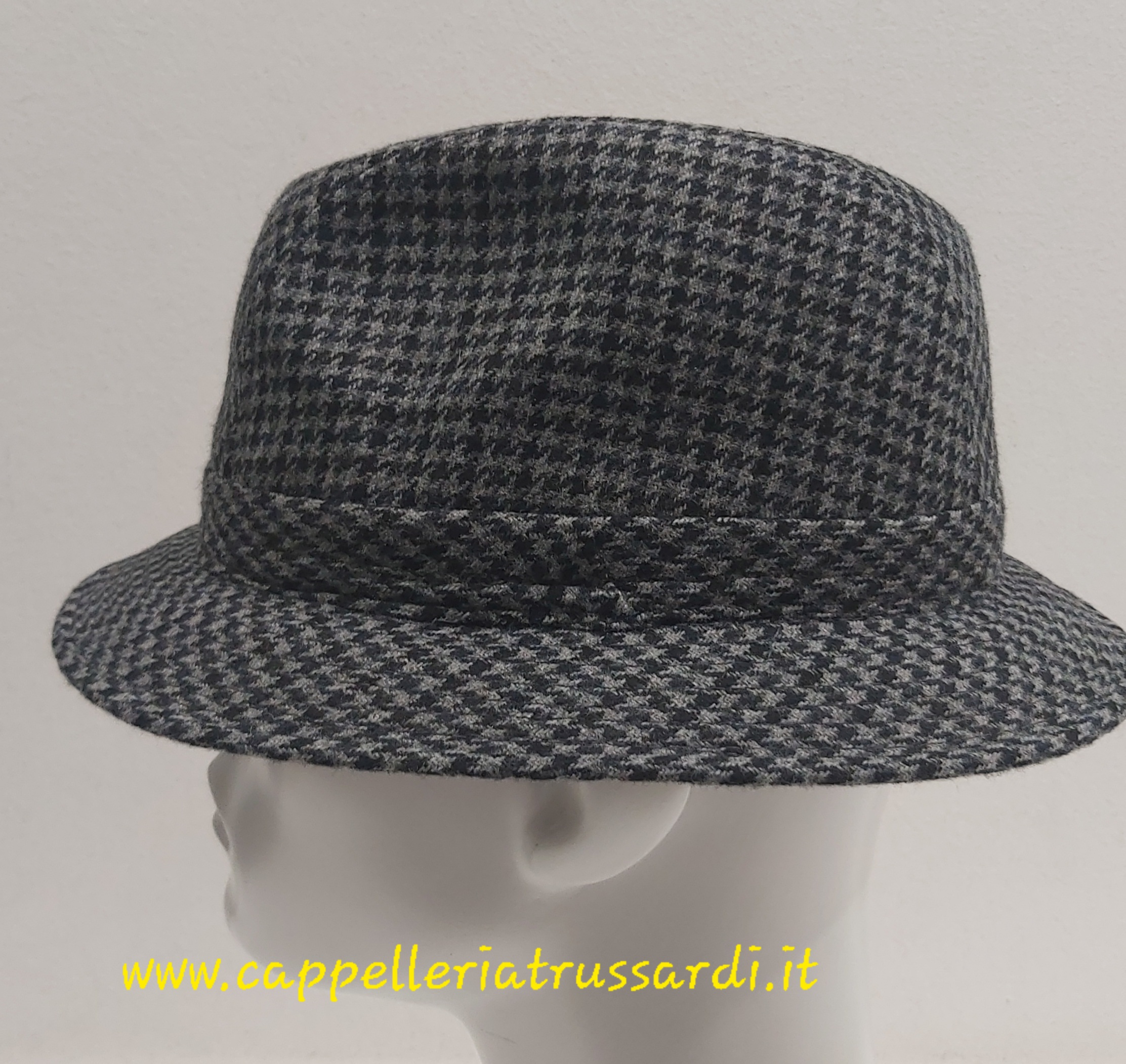 CAPPELLO UOMO CASUAL PIED DE POULE NERO TESSUTO LANA MADE IN ITALY MISURA 59