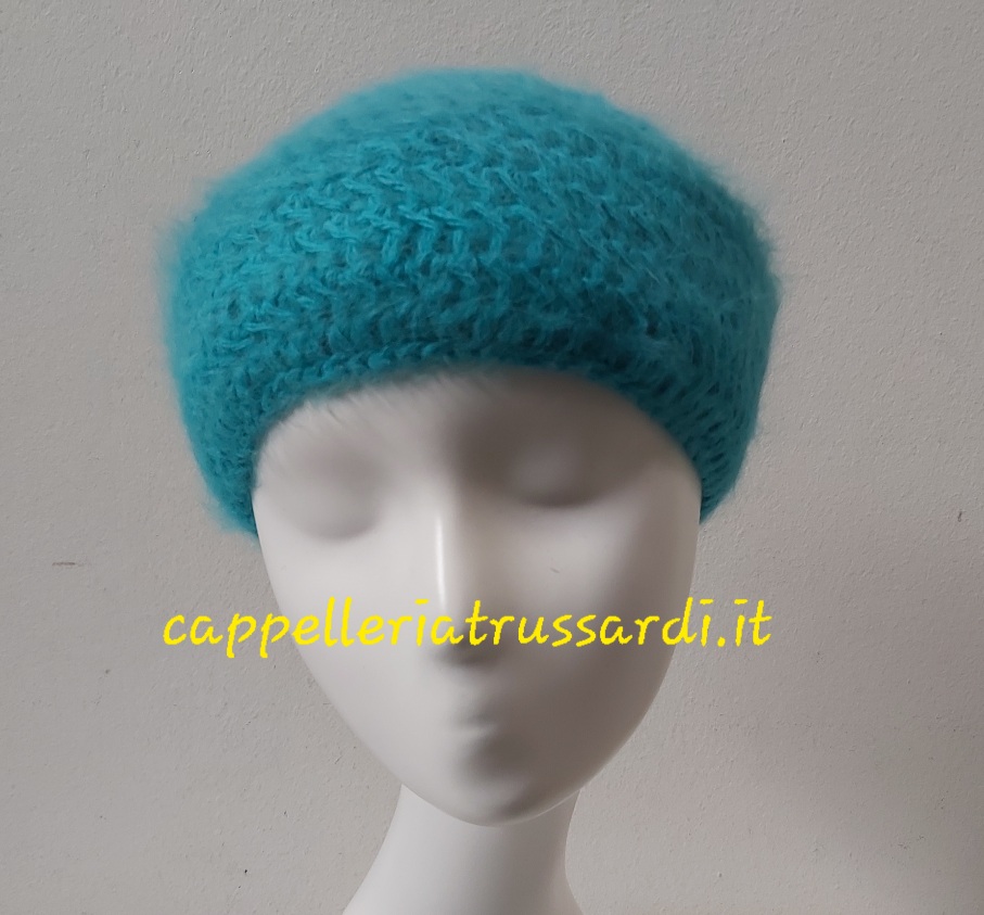 CAPPELLO BASCO VERDE ACQUA DONNA in maglia ANGORA MADE IN ITALY - immagine 3