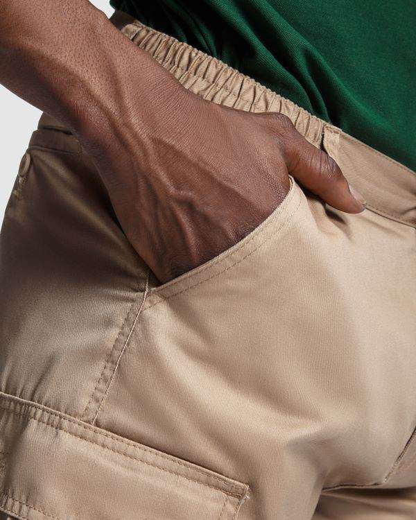 Bermuda con tasche Armour - immagine 7